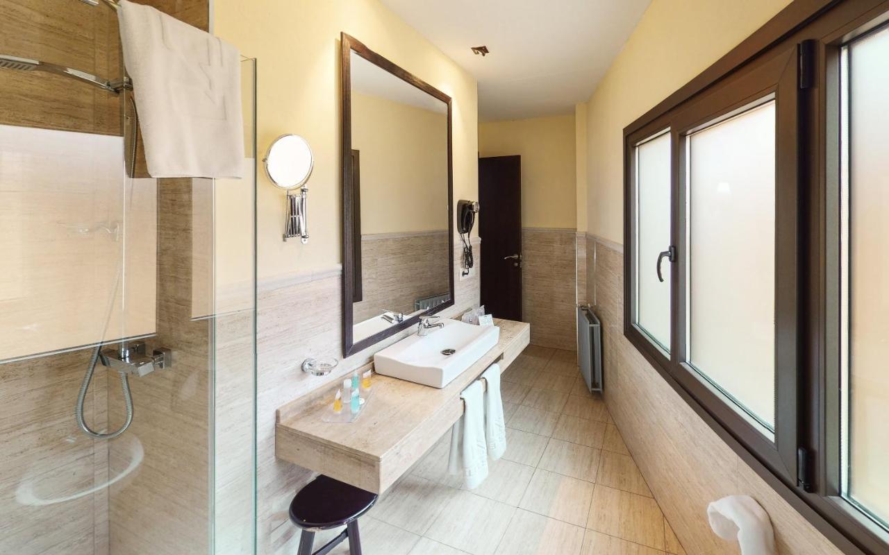 Sierra De & 3* Hotel