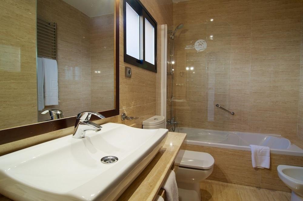 Sierra De & 3* Hotel